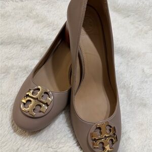 Tory Burch Taupe Leather Ballet Flats with Gold Logo
